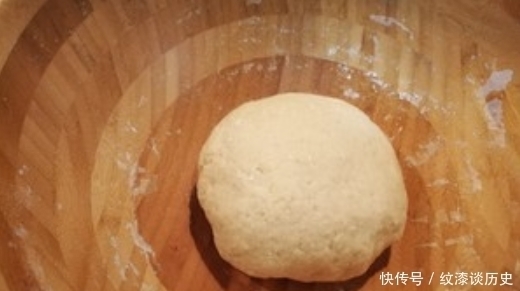 外婆|外婆烙饼方法超简单，1分钟烙2张，每张都鼓泡，又薄又软超好吃