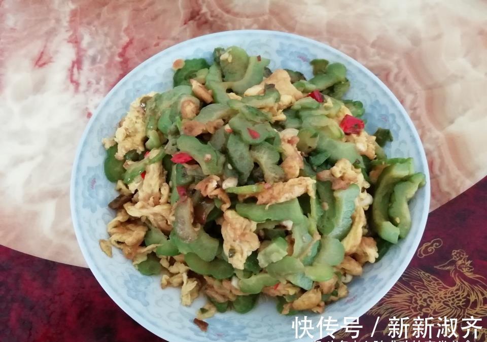 婆婆|回家第一天,婆婆做了4菜1汤,荤素搭配营养全,网友:这是亲妈吧