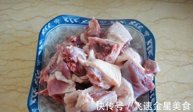 白萝卜|不管有钱没钱,多给家人喝这汤,营养鲜美又滋补,越喝越舒坦!