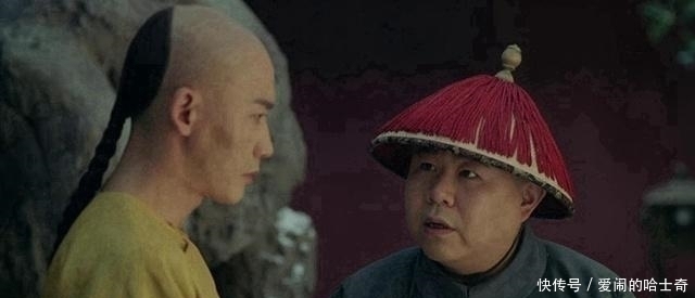 抱回璎珞时,李玉为何要恭喜她?七窍玲珑心