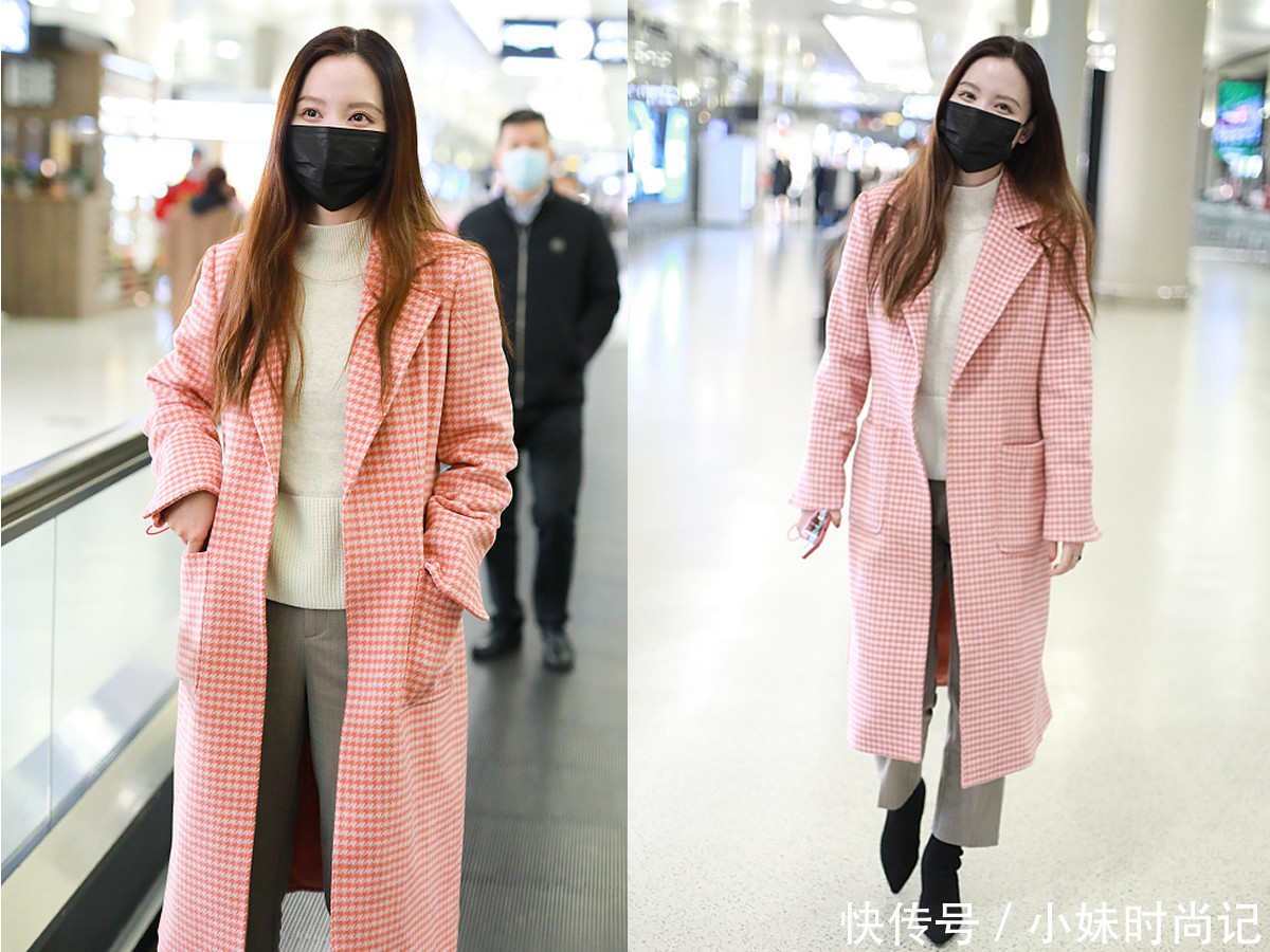 蓝灰色|张萌成穿衣榜样, 粉红格纹大衣清新甜美, 蓝灰色派克大衣保暖帅气