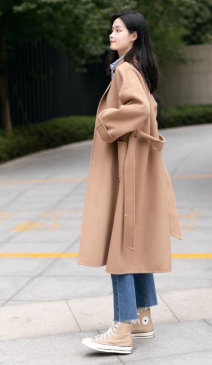 指南|秋冬穿搭指南,“大衣+直筒裤”最易上手,保暖又舒适,高级时髦