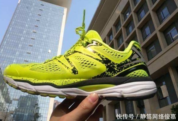 阿迪耐克|中国“最有骨气”的跑鞋,曾被各国蔑视,如今却与阿迪耐克并肩