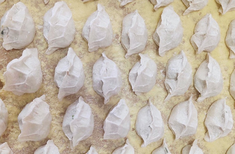 饺子包好后别直接放冰箱，容易开裂粘连，教你一招，放1年都新鲜