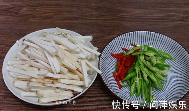 粗纤维|此菜是不折不扣的瘦身菜,低脂粗纤维,每周吃两次,清理肠道垃圾