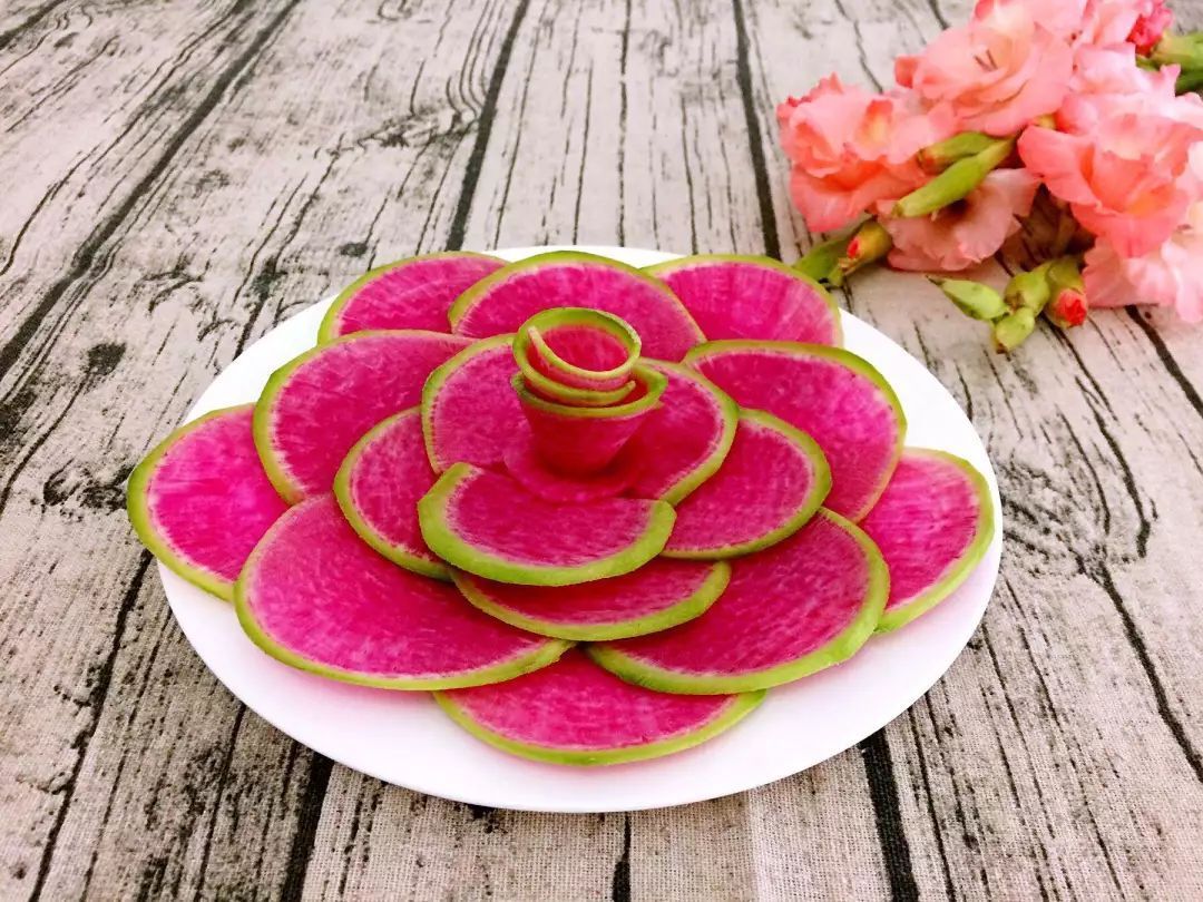 家里来客,3个凉菜,5个热菜,2个油炸,简单易学摆一桌!