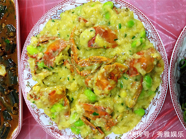 婆婆|同事来家里蹭饭,婆婆不忍我出丑,亲自下厨做一桌菜,简单美味!