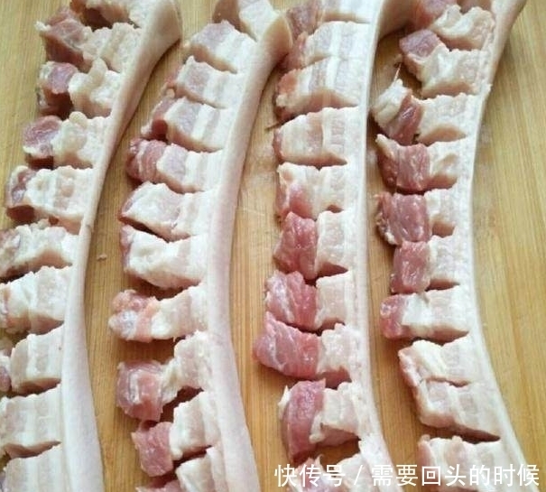 做法|红烧五花肉新做法,加上点它,肥而不腻,老公晚上多吃了3碗饭!