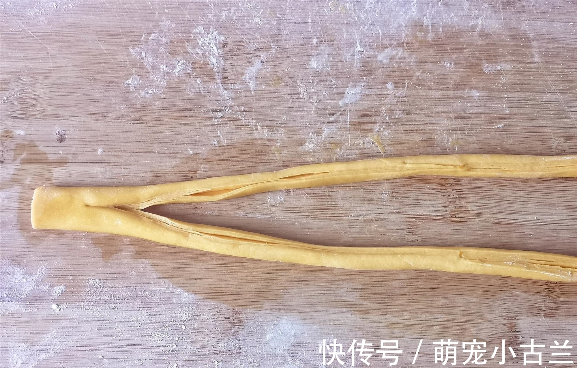 花卷|最近花卷这个做法火了,一切一卷像朵花,好看好吃,朋友圈都在晒