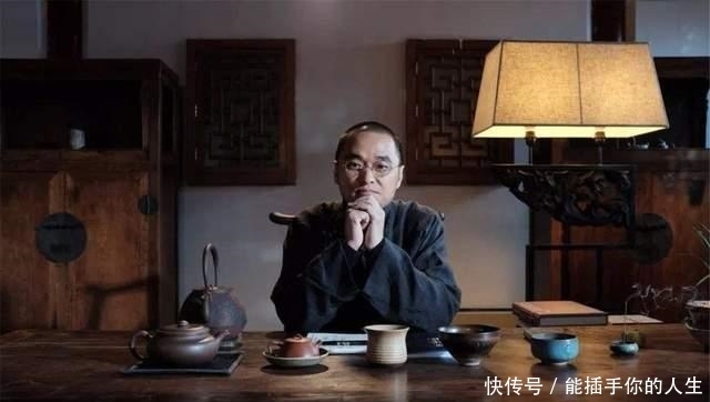 近百|冯唐:37岁弃医从商,周工作近百小时,16本书出版,凭借四个秘诀