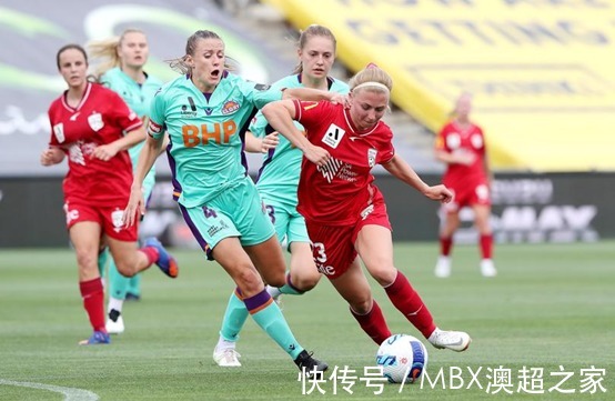 恩波利|澳超直播:珀斯光荣女队队长鼻子骨折,但她爆发力十足