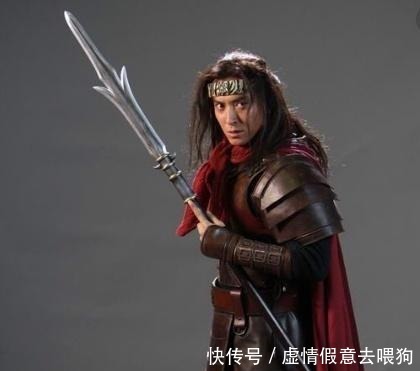 中共|水浒中共出现5个教头,其中一个名不副实,林冲蒙眼他都打不过!