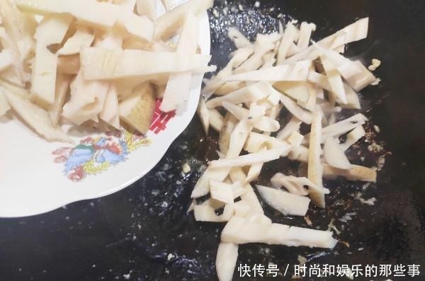 通气孔|这菜是“肠道推粪机”，润肠通便，隔天排空黑宿便，轻松又舒坦！