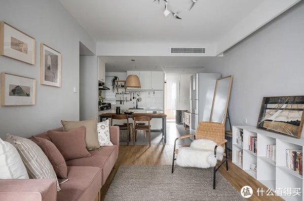 阳台|开放式餐厨+封闭式阳台，62㎡小窝装出90㎡的空间感