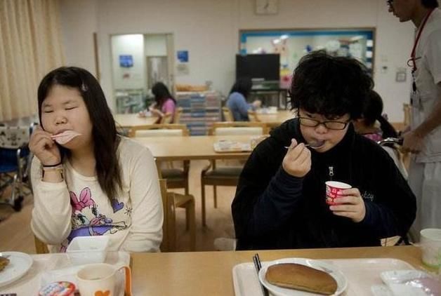 父母|13岁男孩半年长16公分,医生:3个好方法,做父母的要学学