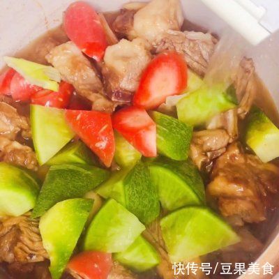 一吃就上瘾的双色萝卜羊排