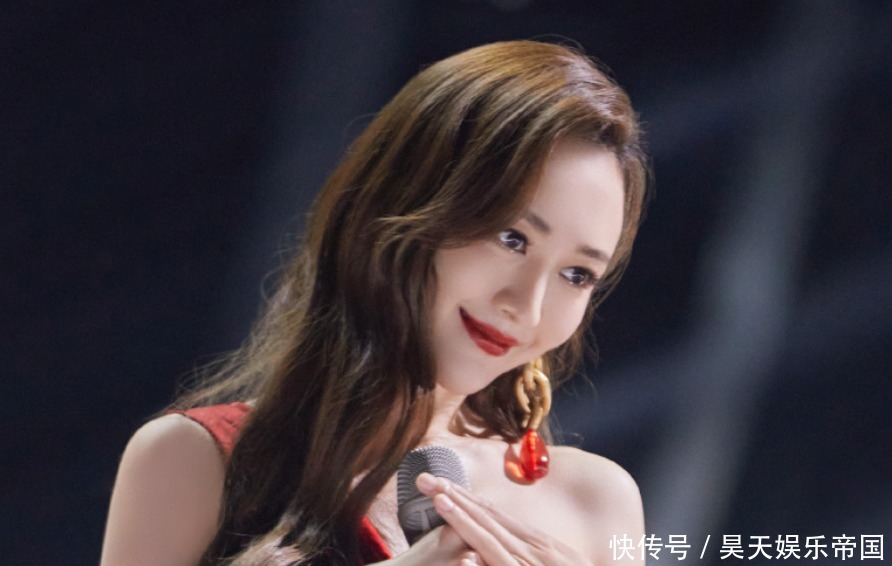 龚俊给王鸥打call,两人无交集被嘲蹭热度,维嘉应援反而打错人名