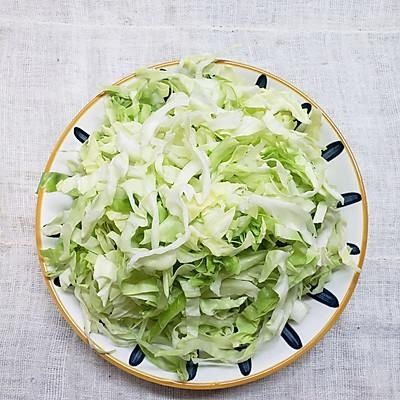 适合全家的经典美味～包菜肉沫炒粉条，老人小孩都爱吃