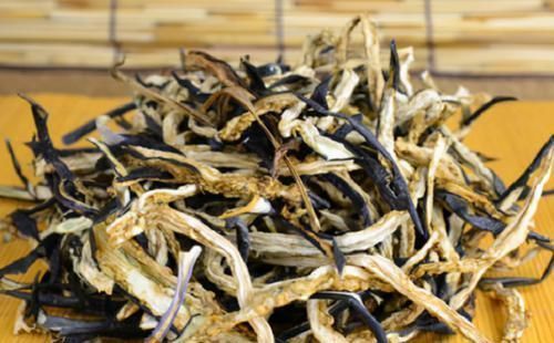 这4种蔬菜晒干后比新鲜的还好吃,冬天拿来炖肉,那叫一个香!