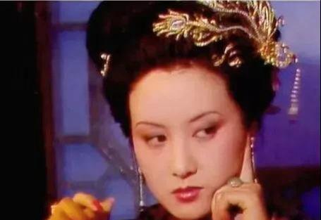 贾琏|王熙凤真的爱贾琏吗?为什么书中几次对她的醋意进行描写?