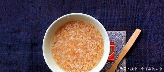 食物护胃,用它泡茶喝,祛湿气,健脾胃,清肠、刮油、瘦肚子