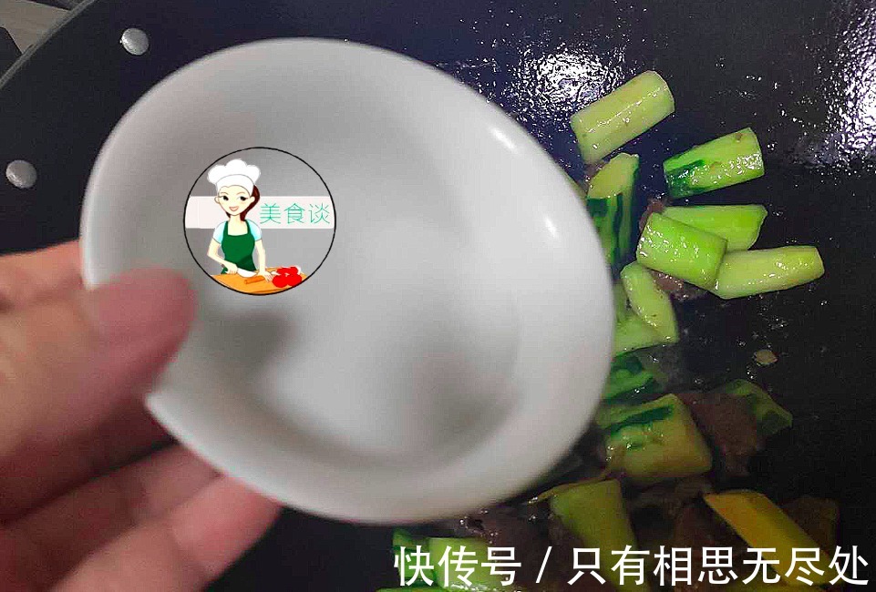 炒牛肉此做法,鲜香嫩滑,清脆爽口,比吃红烧肉强多了,简单营养