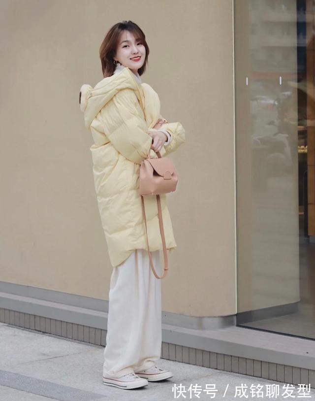 高腰线|羽绒服配打底裤已过气,现在流行豆腐裤和鲨鱼裤,保暖时髦两不误