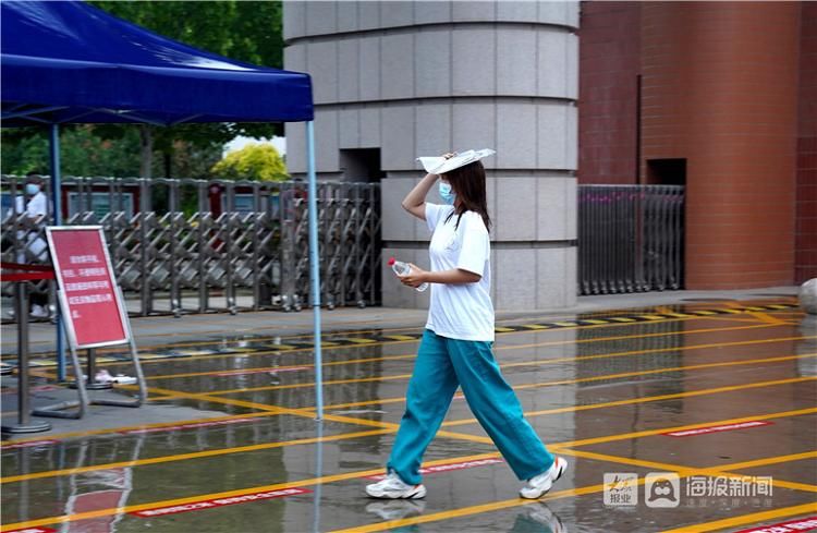 高考|高清组图丨高考邂逅雷雨天！看德州高考学子风雨赶考