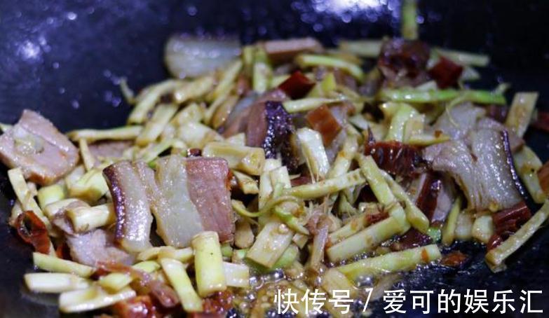 炒腊肉有技巧，炒前“多做一步”，腊肉口感好味道香，不硬不咸