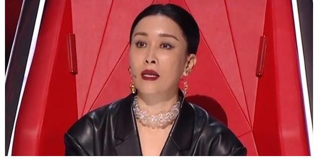 張碧晨|《好聲音2021》首播收視登頂，八位導(dǎo)師喧賓奪主，學(xué)員特色不明顯