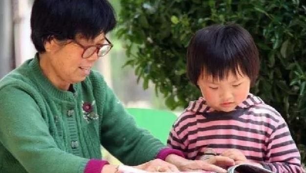 婆婆|为什么现在很多都是“婆婆”带娃?而不是奶奶带娃?原因很现实