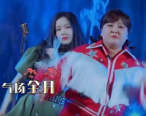 硬糖少女跳《红色高跟鞋》，有谁注意台下范丞丞喊了啥，磕到了