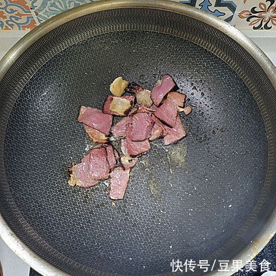 腊肉|大厨教你这么做荷兰豆炒腊肉，营养又好吃