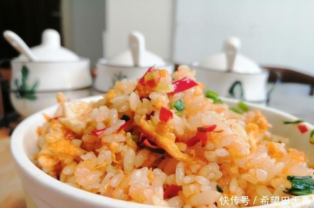 炒饭|剩米饭这种做法火了,30多年头一次见,超赞,真是高手在民间