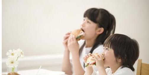 孩子|有种糊弄式早餐正在蔓延,父母轻松了,孩子脾胃却变弱了