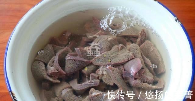 炒制|猪肝营养价值高,清洗工作不能马虎,简单炒制,美味与营养兼备!