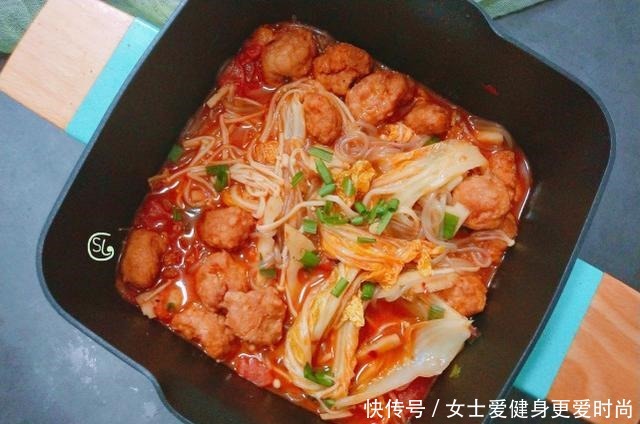 天冷,我家经常做这一锅炖,做法无难度,麻辣鲜香,好吃过瘾