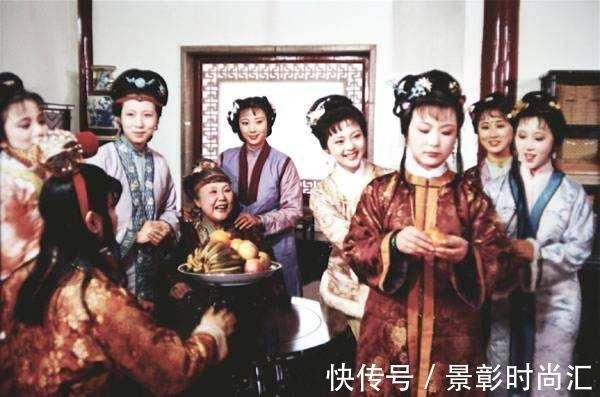 宝钗@红楼梦中高级的“炫富”是什么宝钗和凤姐不懂，贾母和黛玉秒懂