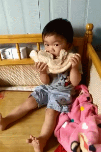 |搞笑GIF:像泥鳅一样的舌头,好长啊