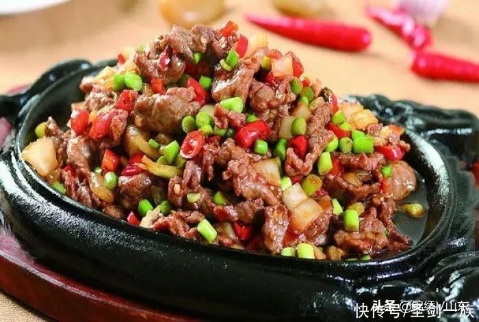 青菜椒|味道鲜美的10道家常菜，荤素搭配，好吃不腻，在家也能轻松当大厨