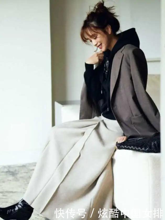 毛衣|在穿搭过程中,别忘了用毛衣、大衣和西服,打造属于你的百变造型