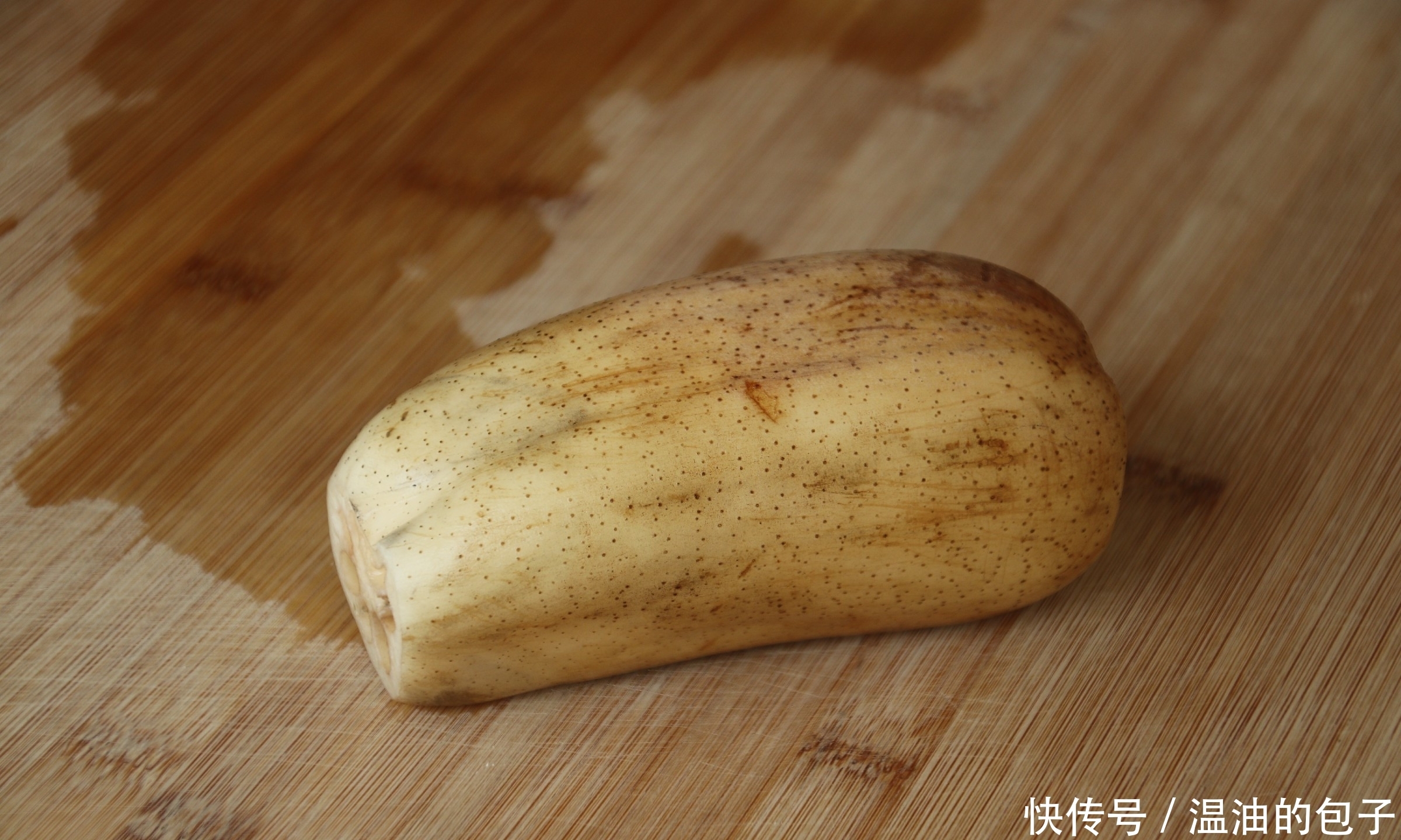 解馋|秋天,睡眠不好要常喝这汤,做法简单营养高,煮一大锅好喝又解馋