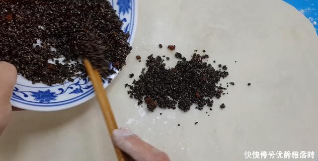 烧饼这样做才香酥,锅里烙一烙,比买的还好吃,咬一口就香酥掉渣