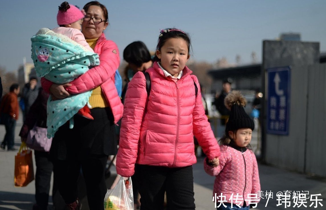 弟弟|二胎出生后,大宝总说墙角还有个弟弟,医生检查后宝妈自责不已