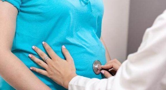 孕妈|女人怀孕几个月显怀才正常?若早于这个时间,孕妈要重视起来