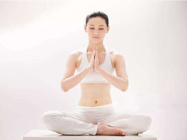 中老年|比散步还简单的养生运动，早晚各进行一次，让你70岁登山如小伙