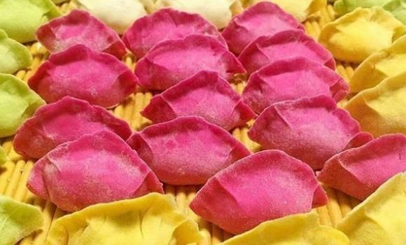 水果馅的饺子第一次见，不仅口感鲜美，而且营养很丰富！