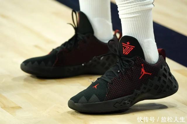 绝杀|是什么鞋助巴特勒绝杀|今日球鞋上脚