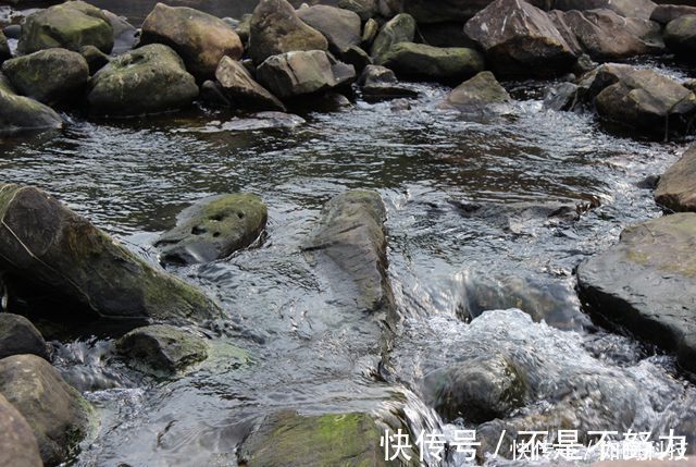 道德经$“上善若水”到底什么意思?其实道理很简单,只是很多人理解错了