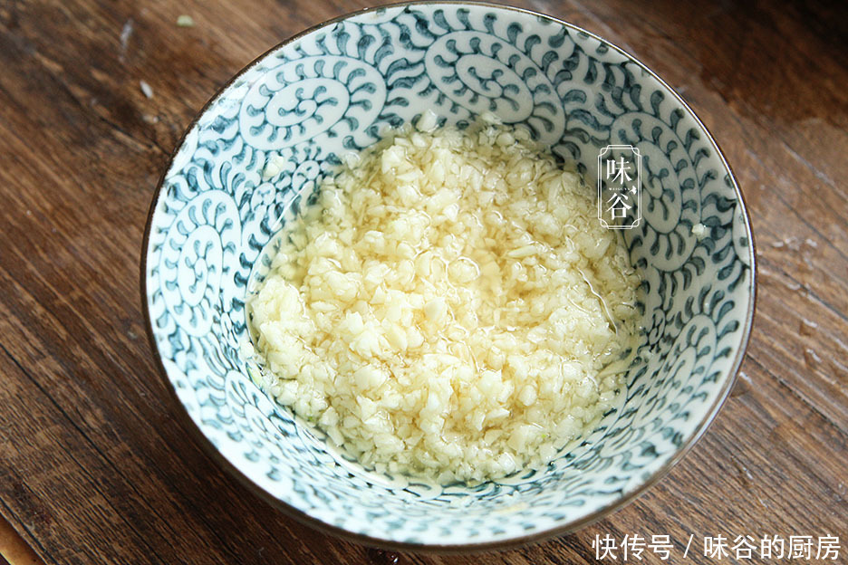 人人|元旦家宴就爱吃这道菜,蒸一蒸就上桌,简单方便,味道鲜香人人夸